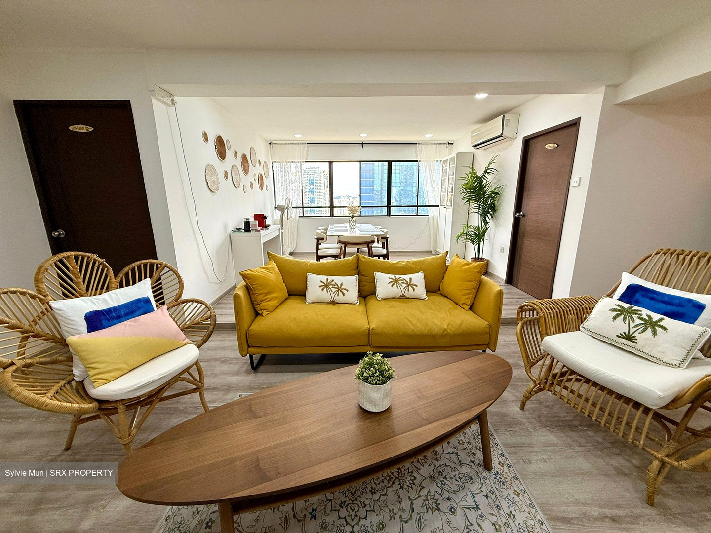 Lucky Plaza (D9), Apartment #572770131